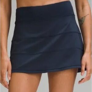 Navy blue Lululemon pace rival skirt!